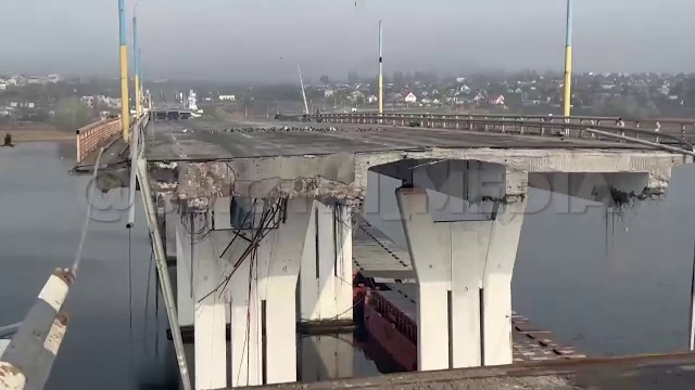 Ce au lăsat în urmă rușii după retragerea din Herson. Podul Antonovsky a fost aruncat în aer