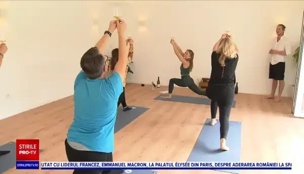 Idee inedită de afacere în Germania. Doi tineri organizează cursuri de yoga într-o cramă de vin