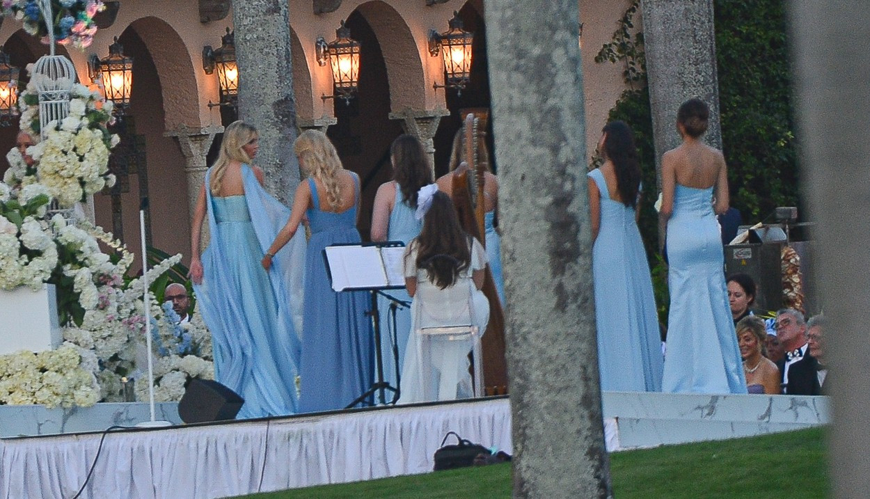 Donald Trump și-a dus la altar fiica cea mică. Cine este ginerele fostului președinte al SUA | GALERIE FOTO