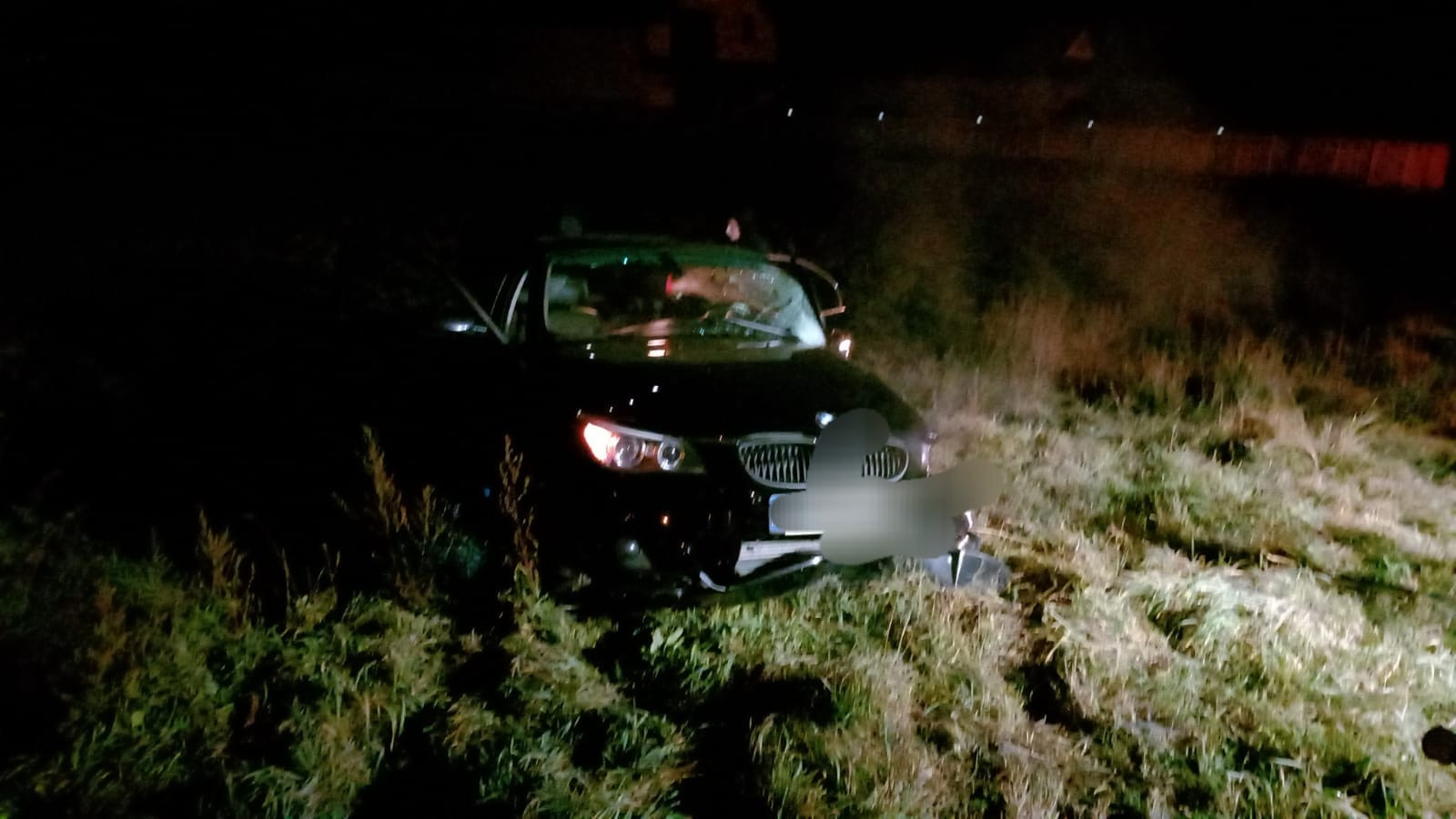 Cinci tineri au fost răniţi într-un accident rutier după ce două maşini s-au ciocnit în județul Neamț