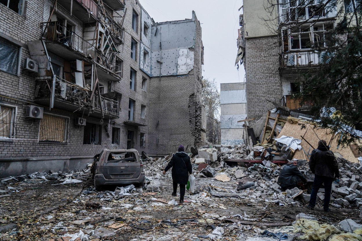 Ucraina acuză Rusia că a comis ”atrocități” în regiunea Herson. Camere de tortură și gropi comune, descoperite în Nikolaev