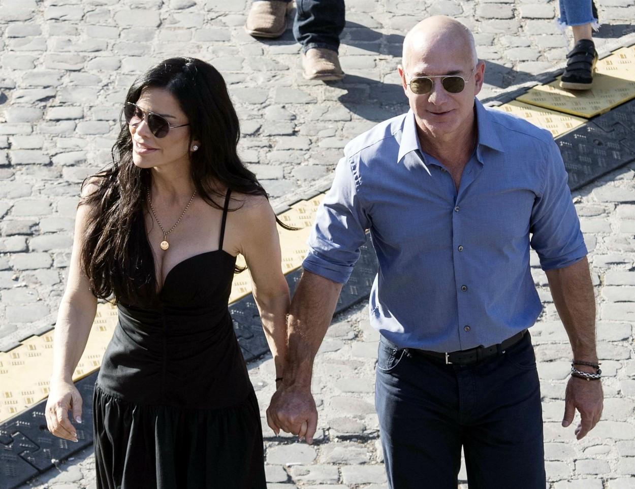 Jeff Bezos și Lauren Sanchez au ajuns la Veneția pentru „nunta secolului”. Ce vedete sunt pe lista invitaților. FOTO & VIDEO
