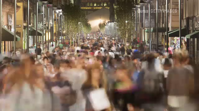 Planeta ajunge la o cifră istorică de locuitori: 8 miliarde. Specialiștii atrag atenția că resursele se împuținează