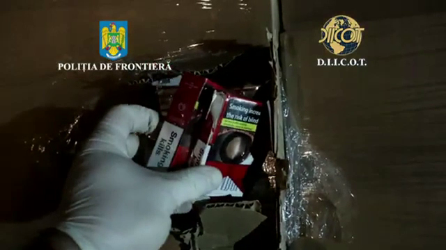 Cantitate uriașă de țigarete de contrabandă descoperită de DIICOT într-un TIR. Șoferul, un bărbat din Iași, a fost reținut