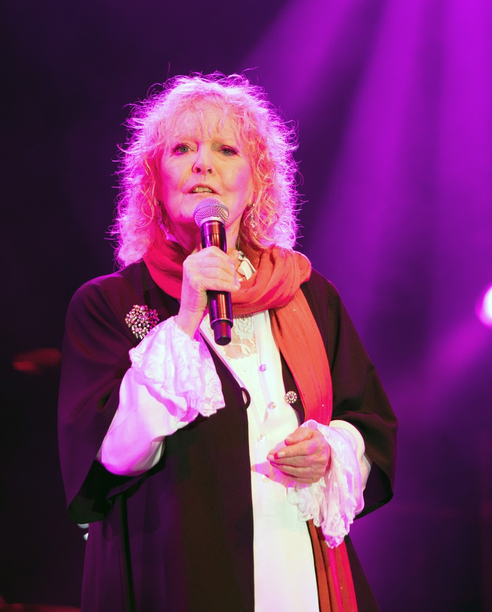 Petula Clark împlinește 90 de ani. Cum arată acum superba actriță. GALERIE FOTO
