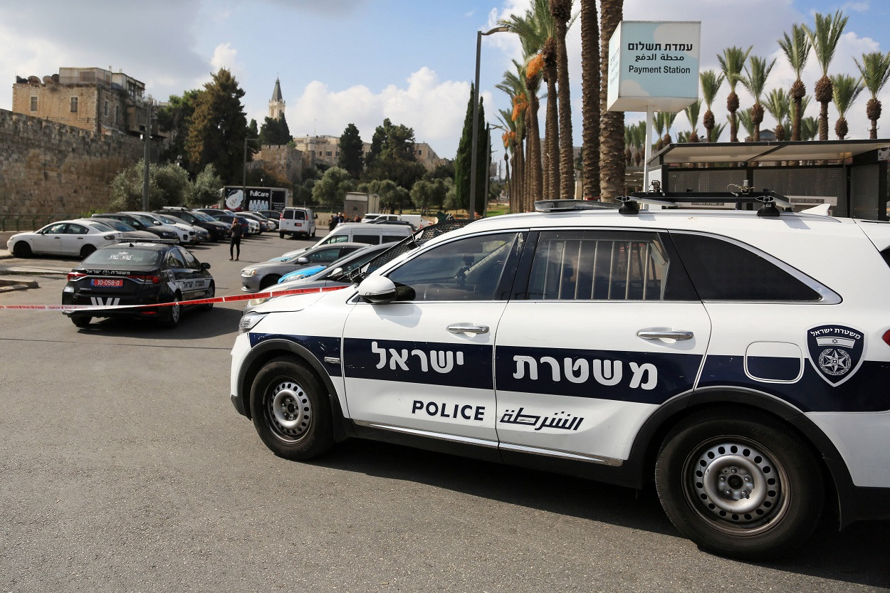 Atac sângeros în Cisiordania. Un palestinian în vârstă de 18 ani a ucis doi israelieni. Alți patru oameni sunt în stare gravă