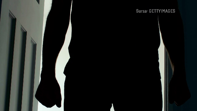 Elev din Vaslui, ridicat de polițiști după ce și-a bătut de două ori un coleg. Ce măsuri s-au luat împotriva lui