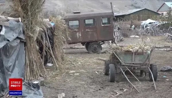 Un bărbat din Tulcea i-a tăiat, cu drujba, capul fiului său de nouă ani care se juca. A fost deschis dosar penal