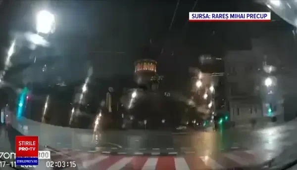 Momentul accidentului provocat de Culiță Sterp. Cântărețul era sub influența alcoolului și a trecut pe roșu | VIDEO