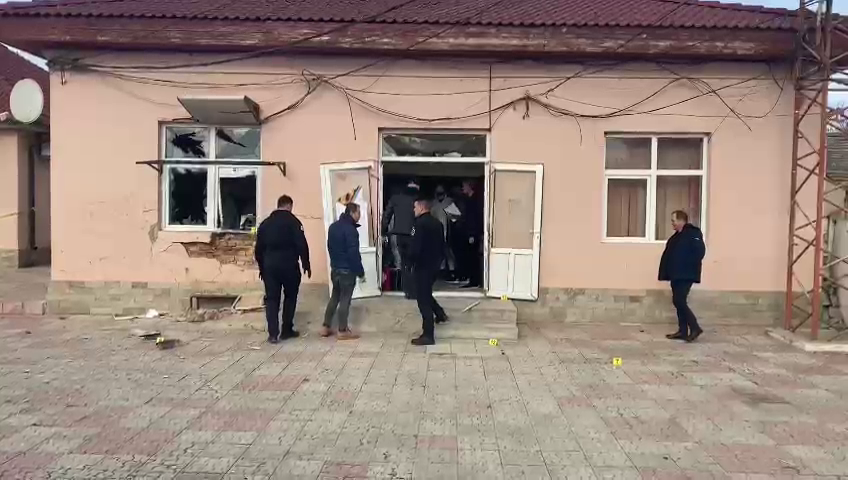 Hoții care au aruncat în aer bancomatul din Constanța și-au pregătit în detaliu lovitura. Ce au făcut înainte să fure banii