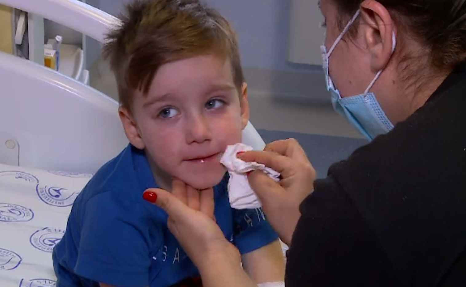 Spitalele de pediatrie sunt pline. Sezonul virozelor a adus un virus periculos, chiar dacă nu este nou