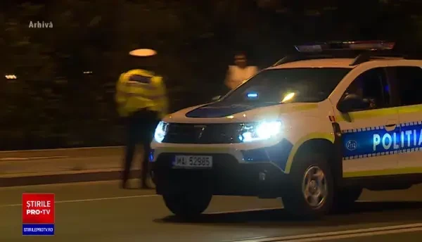 Şofer băut, drogat cu cinci substanţe şi fără permis, prins după o urmărire în trafic şi după ce a produs un accident