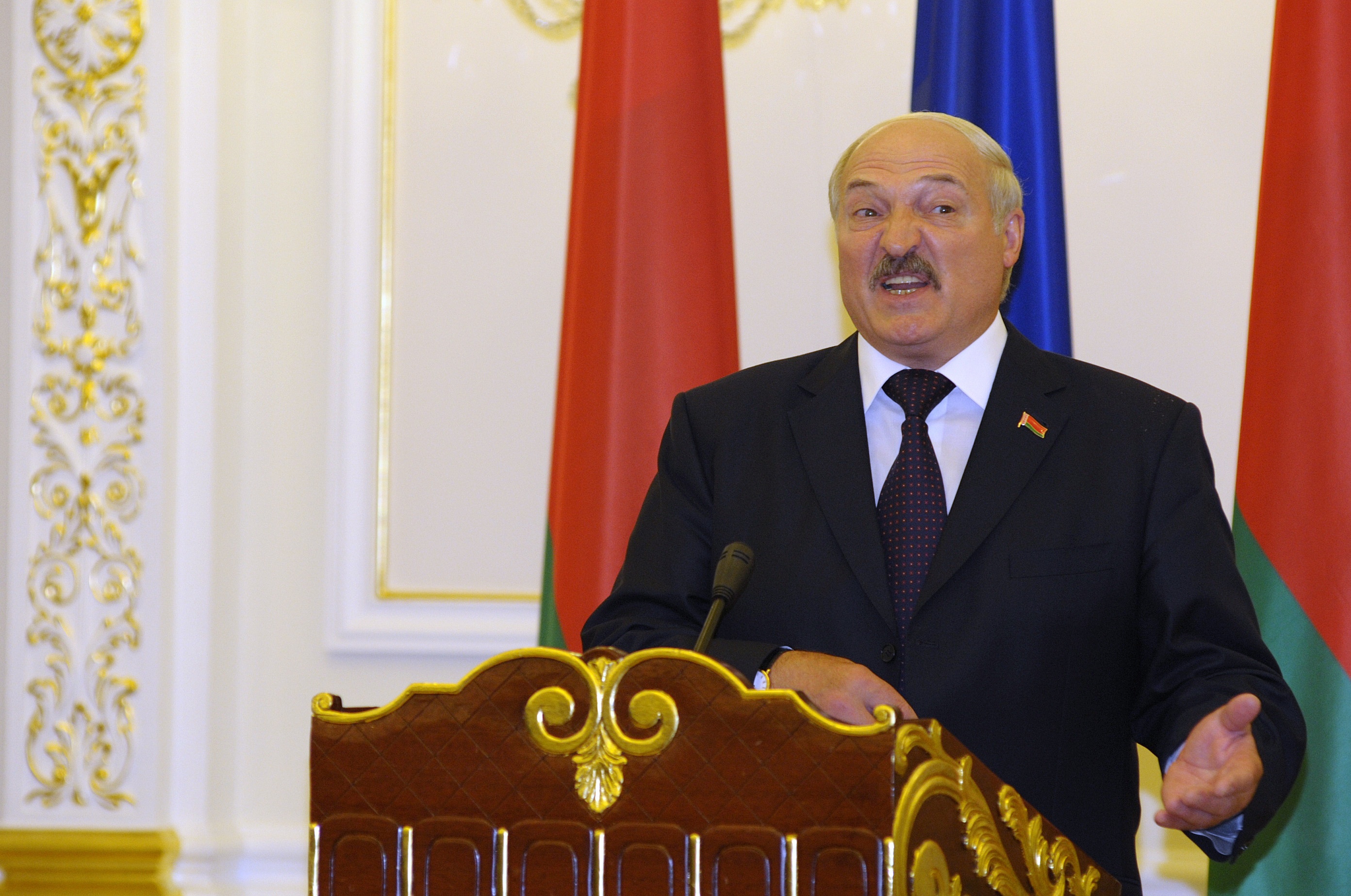 Lukașenko urmează exemplul lui Putin. Ce a interzis pe teritoriul Belarusului