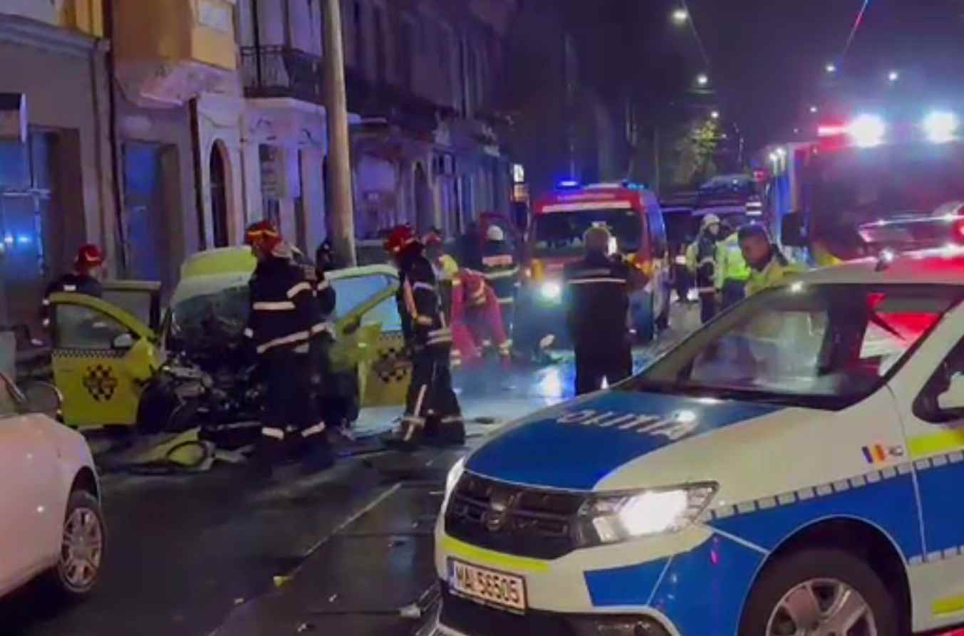 Momentul impactului dintre taxi și autobuz, filmat de camera vehiculului STB