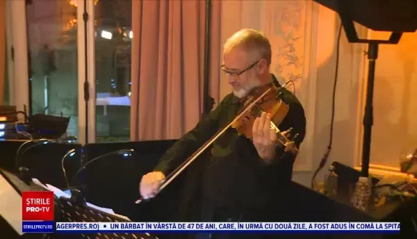 Atmosferă de poveste în casa Miței Biciclista. Cum s-au distrat bucureștenii în monumentul din Piața Amzei