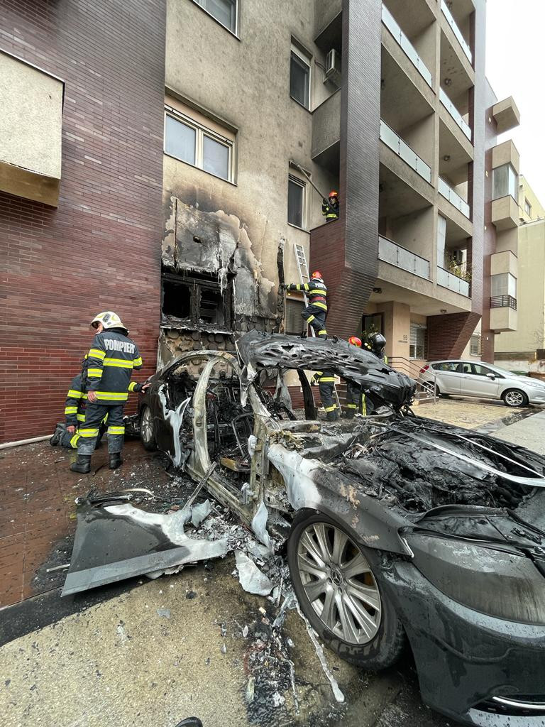 Cine este proprietarul mașinii incendiate în Cartierul Francez. Legăturile cu mafia imobiliară