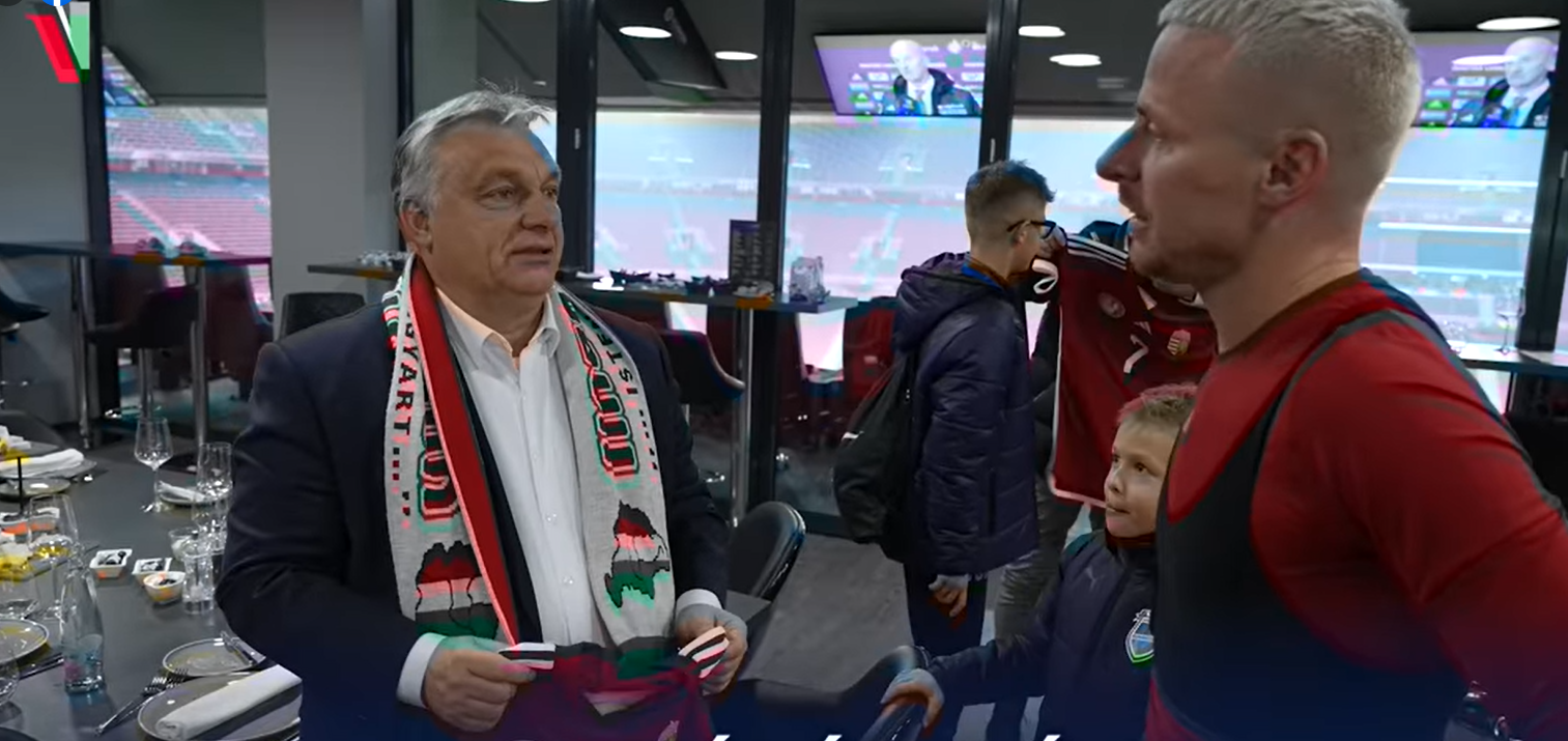 Gest provocator al lui Viktor Orban. Politicianul s-a afișat cu un fular cu harta stilizată a Ungariei Mari