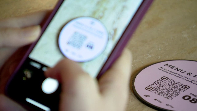 Aplicațiile din restaurante dezvoltate în pandemie au devenit indispensabile. Cum îi ajută pe clienți