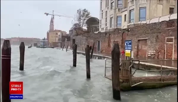 Furtunile și ploile torențiale au cuprins aproape toată Italia. Vântul a atins și 166 de kilometri pe oră