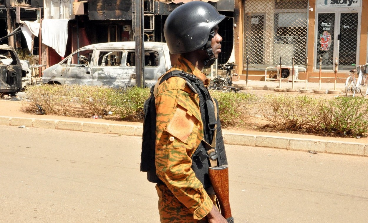 Cel puţin 14 persoane au fost ucise în două atacuri care au avut loc în Burkina Faso
