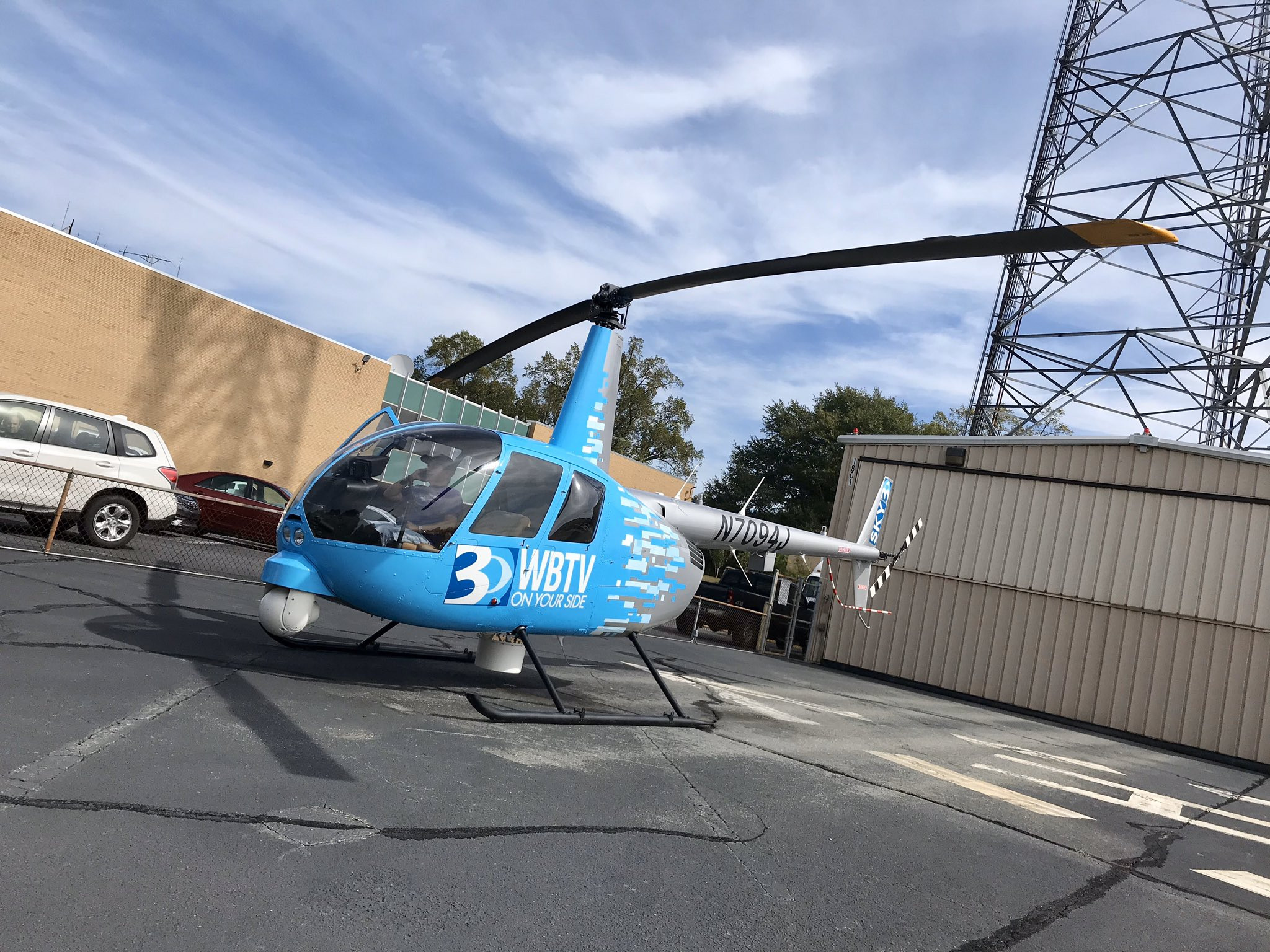 Elicopter de televiziune, prăbușit în Carolina de Nord. Două persoane au murit | FOTO
