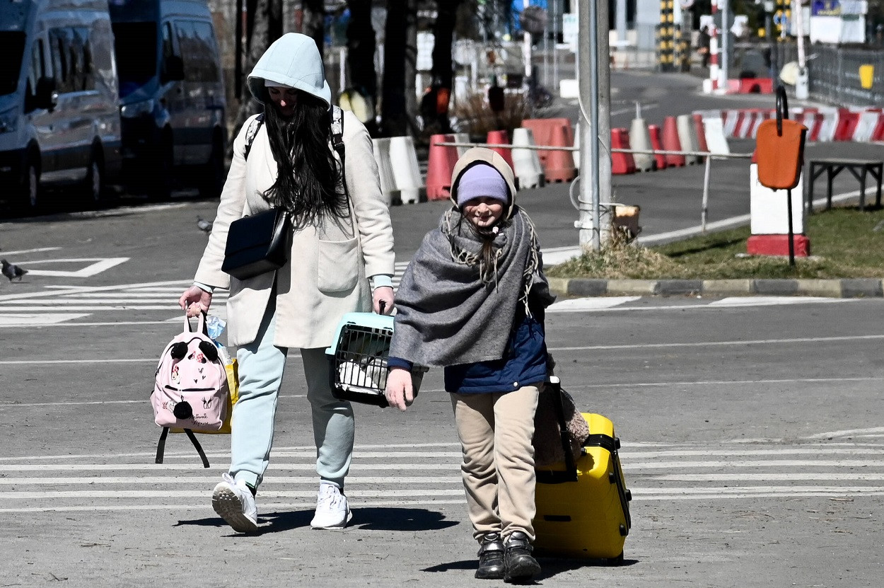 Ucraina a închis o graniţă cu România şi două cu Ungaria din cauza avariilor la rețeaua energetică