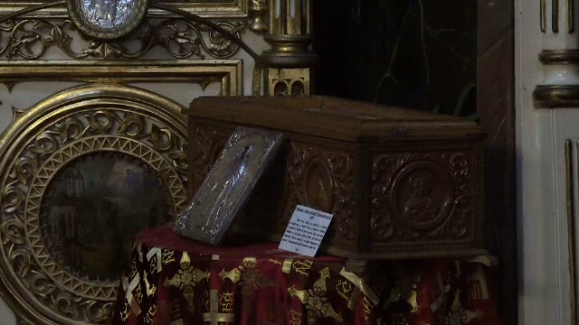 Un adolescent de 14 ani a devenit cel mai căutat hoț din Brăila. A dat 11 spargeri, una dintre ele fiind la o biserică