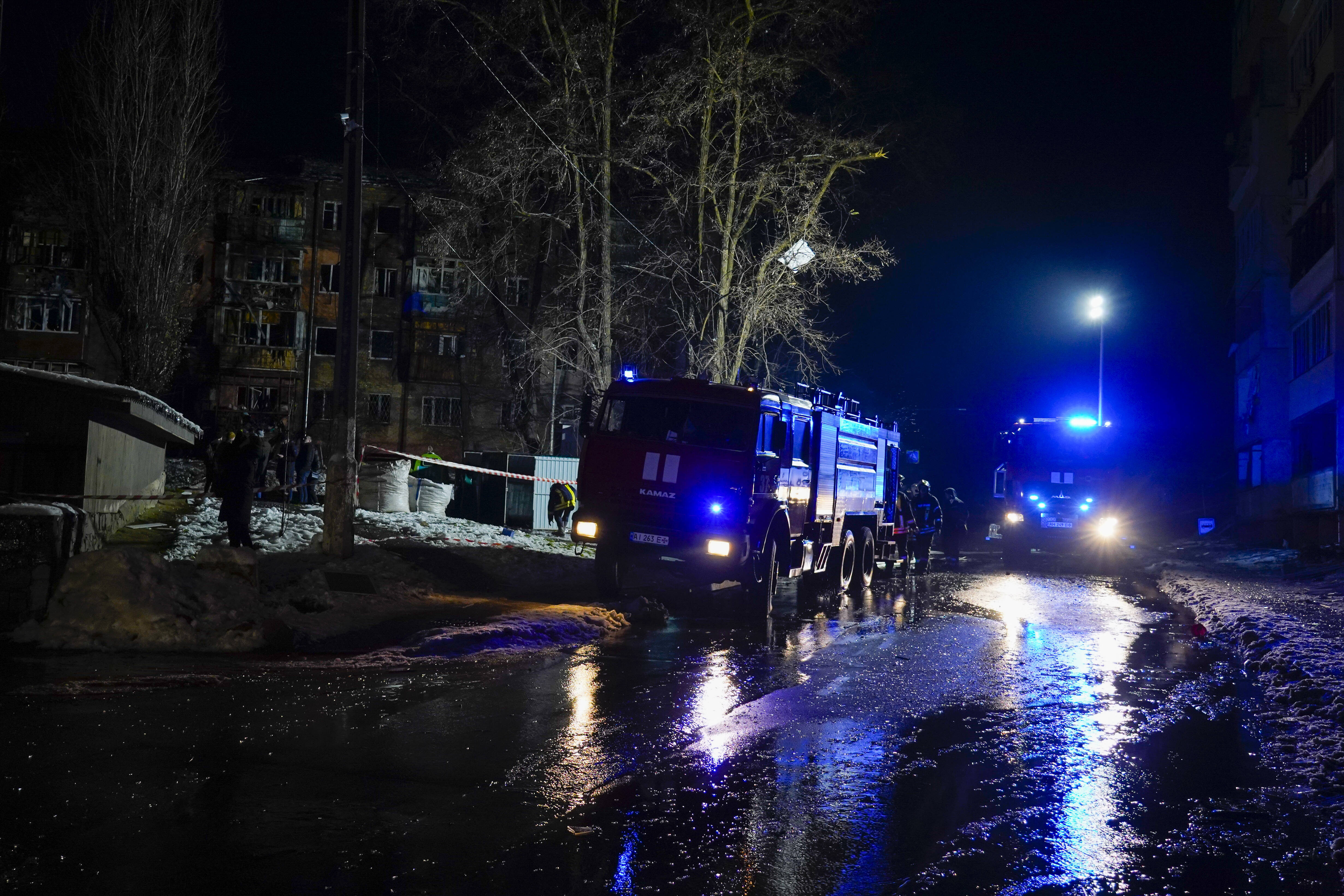 Milioane de ucraineni încă nu au electricitate după ultimul raid aerian rusesc. Temperaturile au ajuns aproape de zero grade