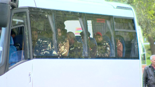 Sute de români au fost exploatați pe plantațiile din Portugalia. Cum au fost racolați de o rețea de traficanți