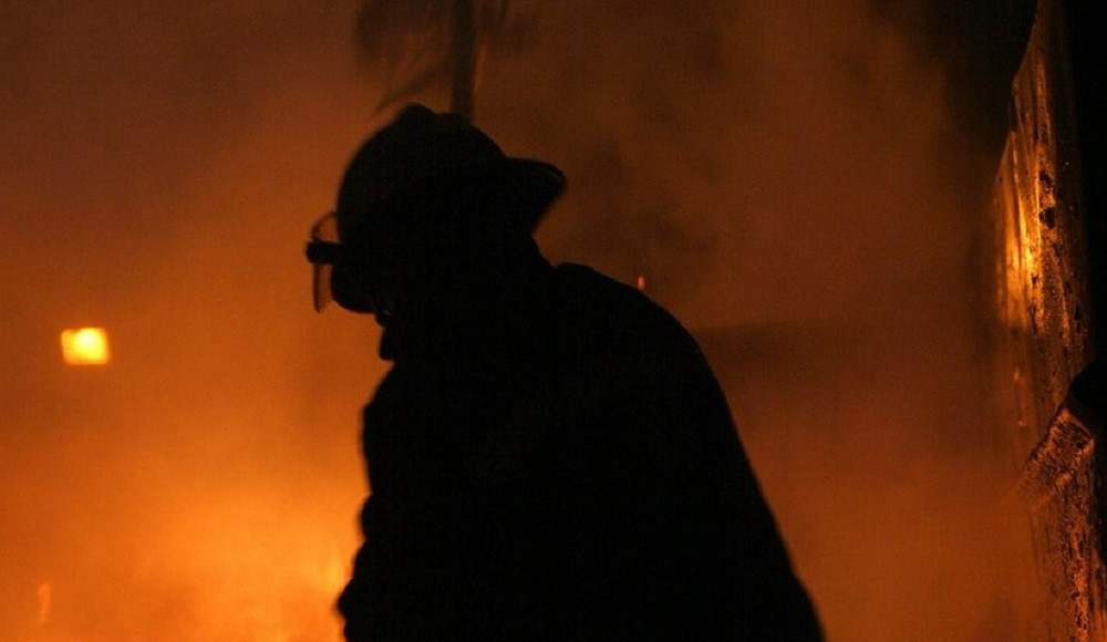 Explozie într-un apartament din Hunedoara. O femeie de 86 de ani a ajuns la spital cu arsuri pe mâini