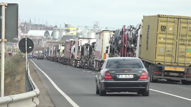 Cozi interminabile la granița dintre România și Republica Moldova din cauza penelor de curent