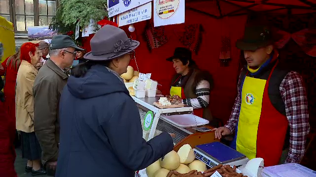 De ce produsele locale de oaie nu ajung în magazinele și băcăniile din România. Explicațiile fermierilor