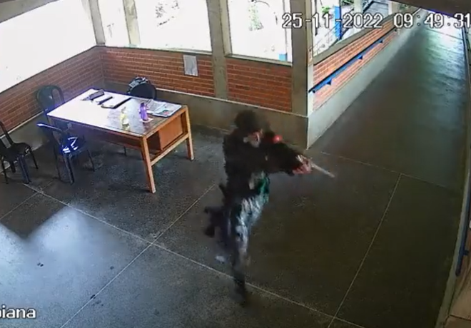 Ucigașul din Brazilia este fiul unui polițist și a folosit armele din dotare ale tatălui. Patru persoane au murit în atacuri