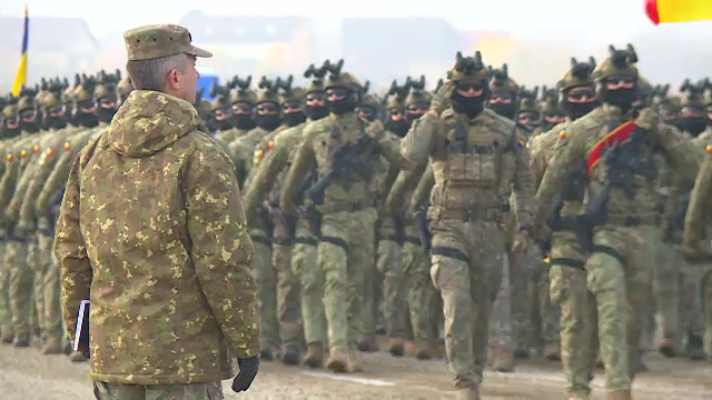 Pregătiri intense pentru parada de 1 Decembrie. Peste 1.500 de militari vor defila pe sub Arcul de Triumf