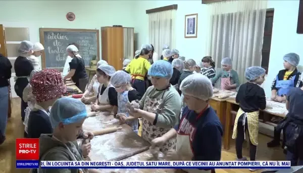 Motivul nobil pentru care voluntari ai comunității săsești din Alba produc turtă dulce. Unde vor ajunge banii câștigați