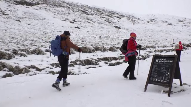 Recomandările ghizilor montani pentru turiști. La ce pericol trebuie să fie atenți iarna