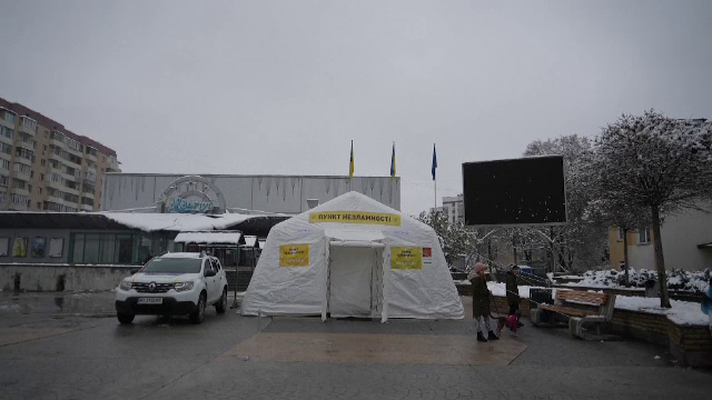 ONU califică drept "critică" situația umanitară din sudul Ucrainei: "Ce să mai simt? Mă învârt pe aici și plâng"