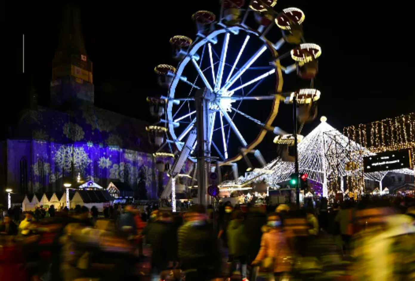 La târgurile de Crăciun este vremea scumpirilor. Cumpărător: „Sunt preţurile mai mari ca în orice ţară din Europa"