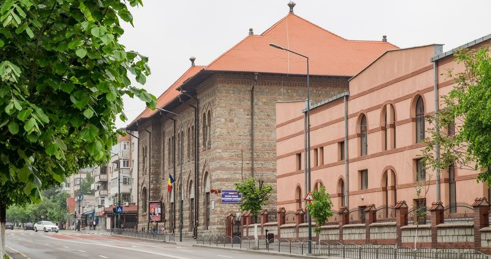 Profesor de geografie din Râmnicu-Vâlcea despre grecoaice: „groaznice, scunde, grase și cu păr pe picioare” | VIDEO