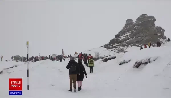 Apariție inedită de Ziua Sfinxului. Un turist echipat „foarte bine” intenționa să ajungă la Vf. Omu. VIDEO