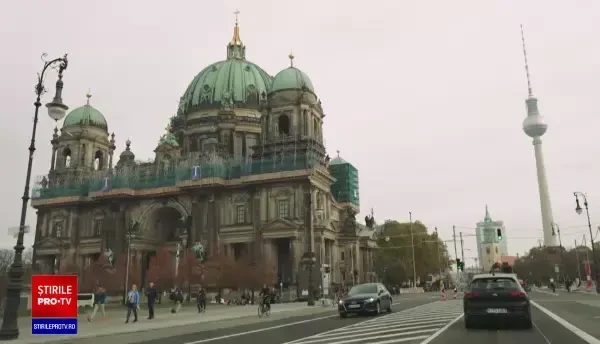 Un ONG din Berlin condus de mileniali sprijină românii din Germania și strânge fonduri pentru fundații din România