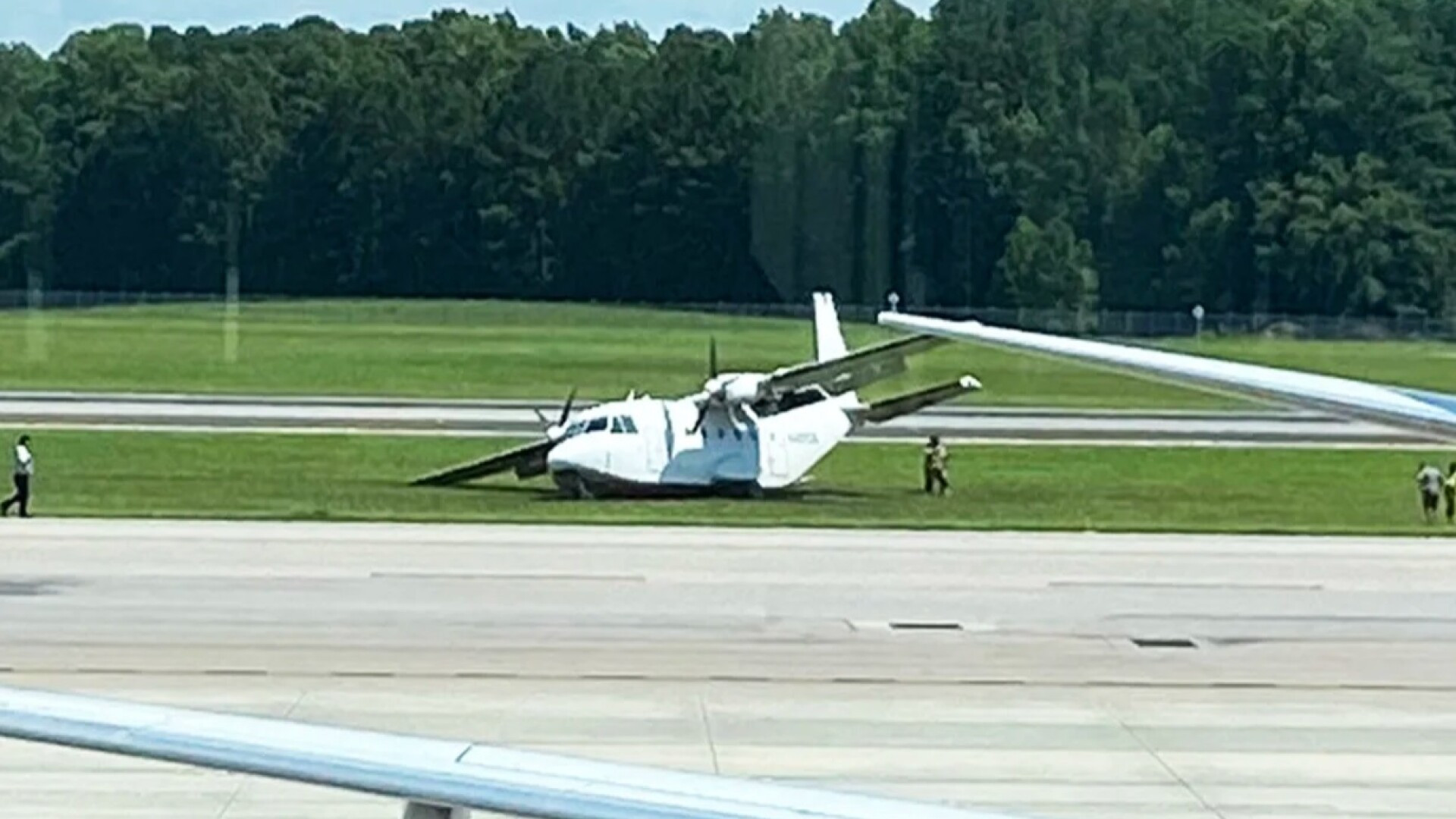 Cum a căzut din avion, în timpul zborului, pilotul din Carolina de Nord. Raportul autopsiei a fost publicat