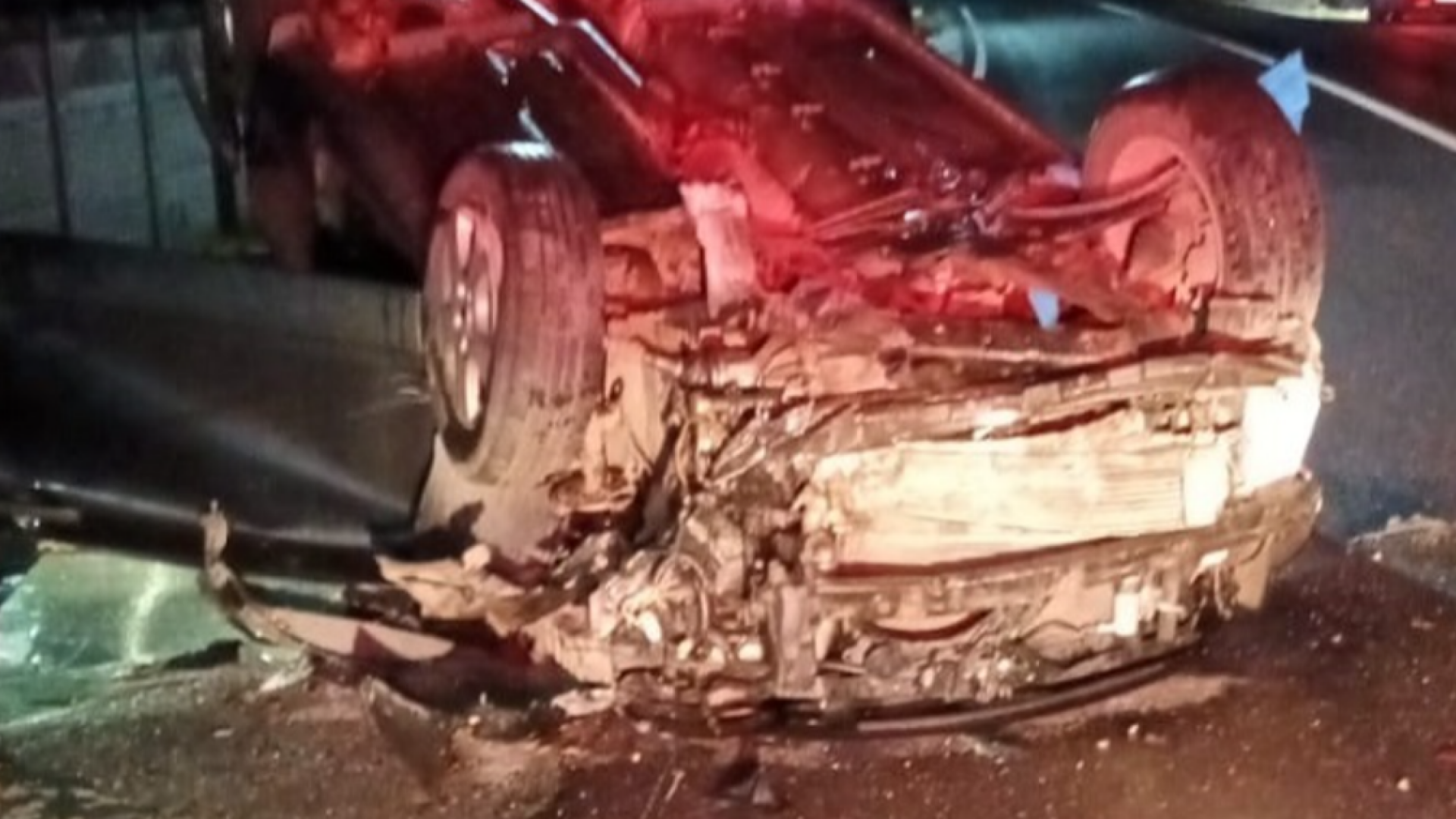 Un tânăr de 24 de ani a murit după ce a intrat cu mașina într-un cap de pod, în Dolj