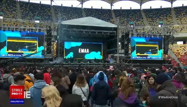 EMAA, lugojeanca ale cărei piese au „spart” topurile muzicale din România. Cum a reușit să devină un artist original