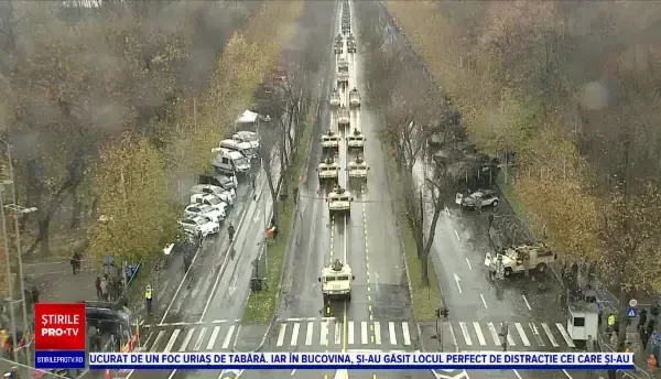 Mii de oameni s-au adunat să vadă paradele militare de la București și Alba Iulia, de Ziua Națională a României