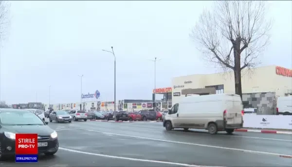 O minoră de 15 ani, violată în toaleta unui mall din Galați. Cel care ar fi comis această faptă este tot un minor