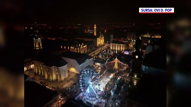 Spectacol la deschiderea Târgului de Crăciun de la Oradea. ”E așa de frumos!”