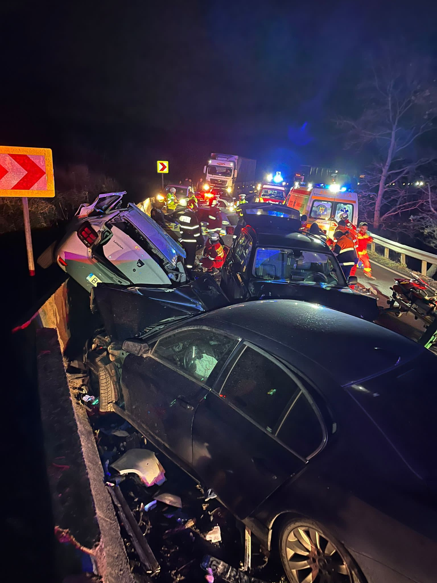Trei persoane au decedat şi alte trei sunt rănite în urma accidentului de pe DN1, la Hula Bradului
