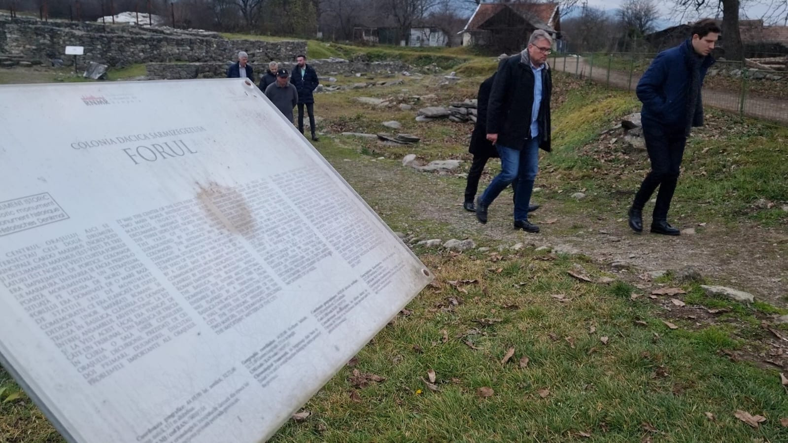 Ce a făcut la Hunedoara europarlamentarul care a comparat România cu „Vestul Sălbatic”. Primele impresii ale politicianului