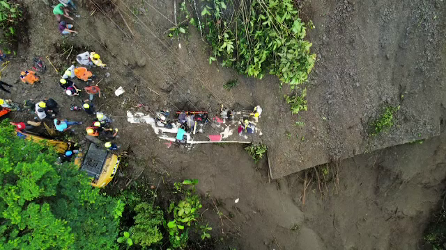 Tragedie în nord-vestul Columbiei. Cel puțin 33 de persoane și-au pierdut viața într-o alunecare de teren